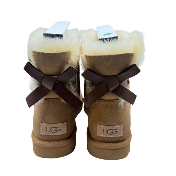 Ugg Woman’s Chestnut Mini Bailey Bow II Sheepskin Lined Winter Boots- Size 8 - Picture 4 of 8